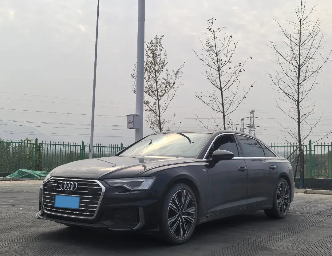 2022 Audi A6L 2.0T 190HP L4 7DCT