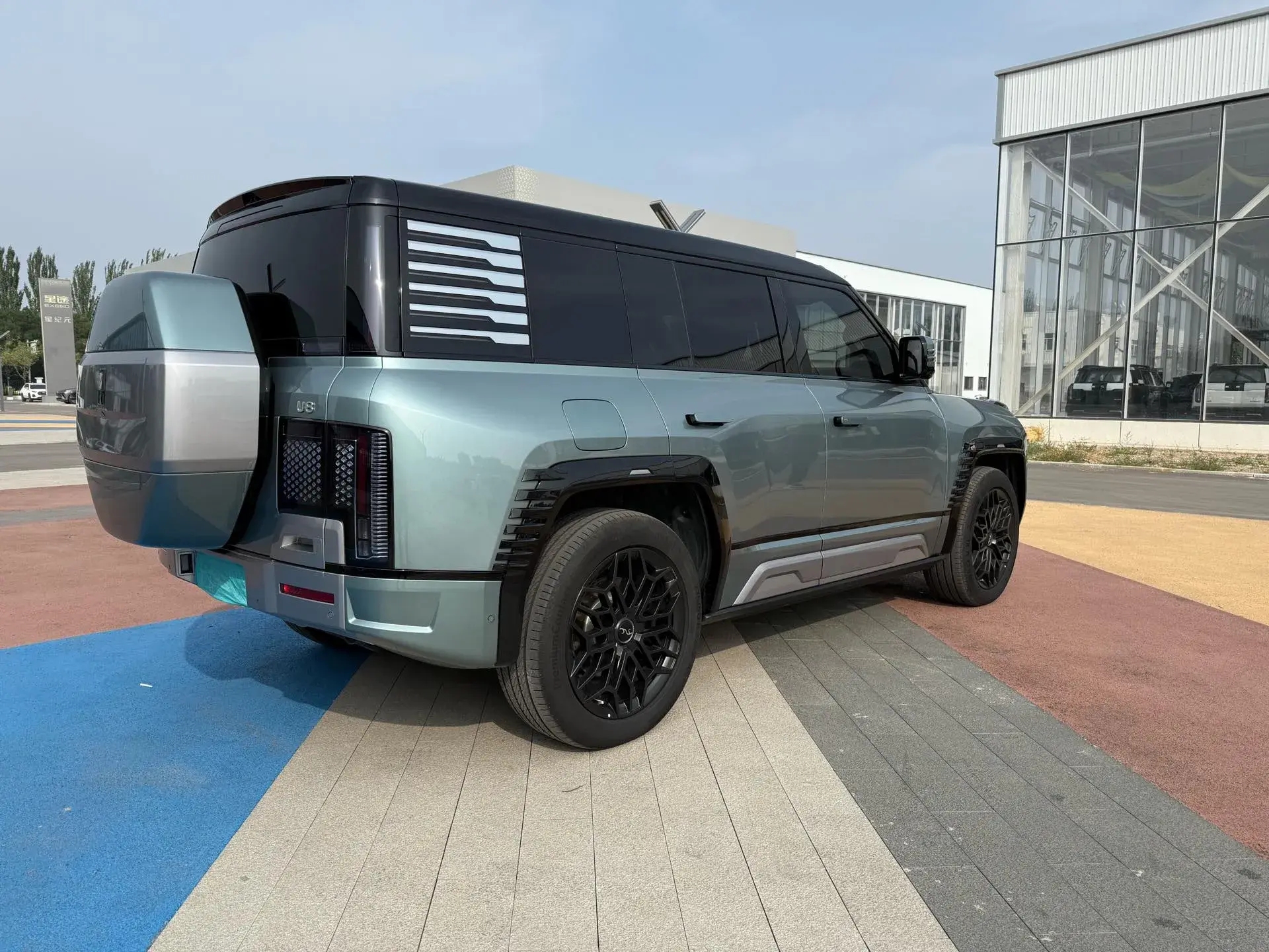 2023 YANGWANG U8 thumbnail 4