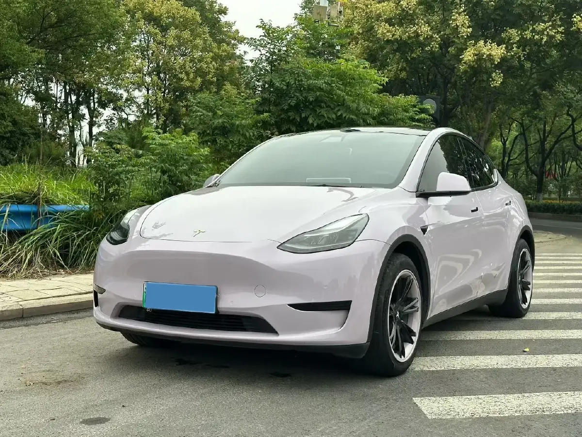 2022 Tesla Model Y BEV 60KWH
