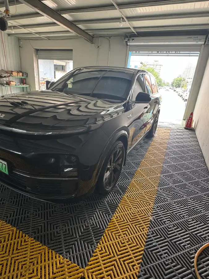 2023 Li L8 Range Extended 154HP REEV 40.9KWH