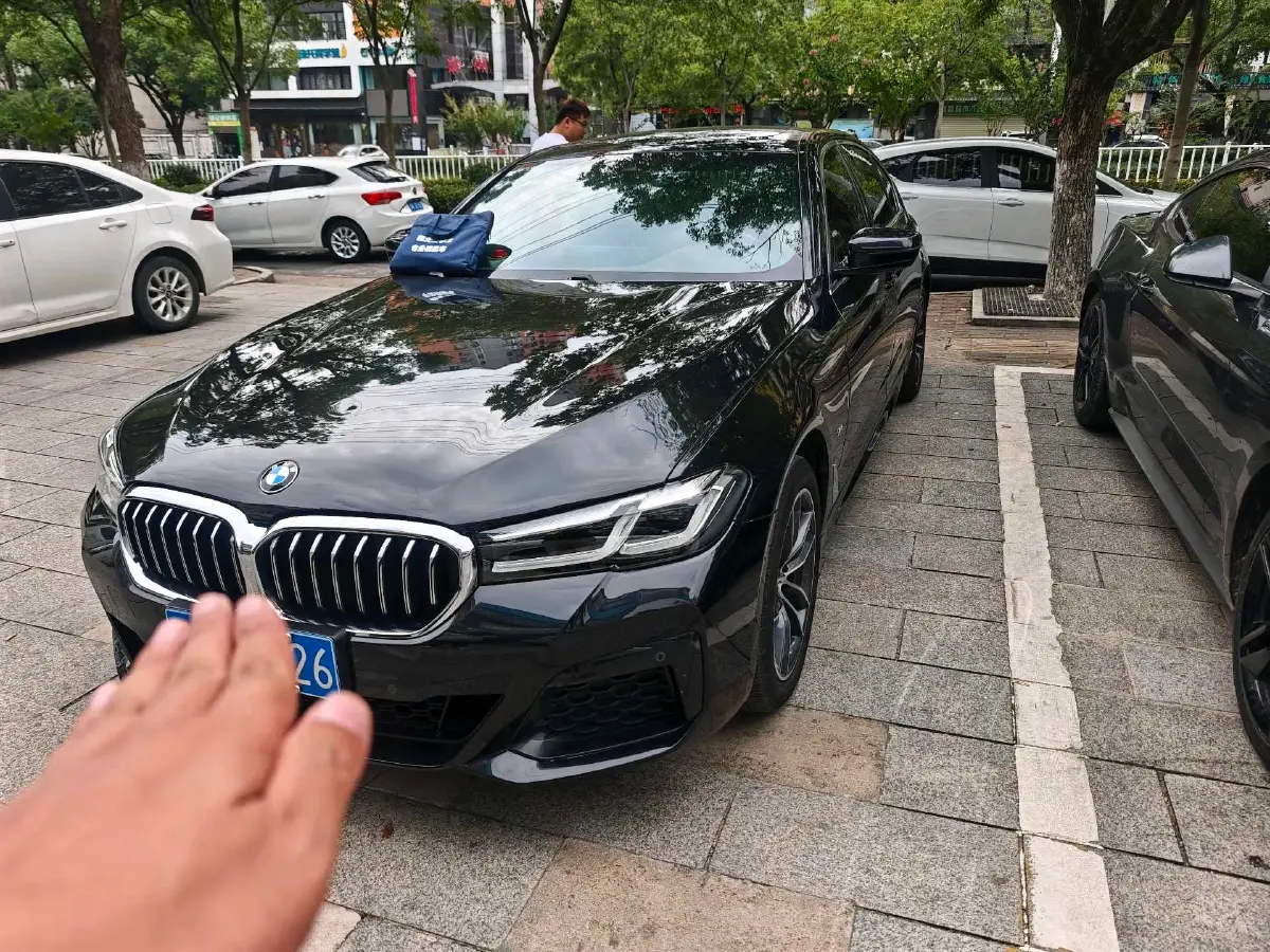 2022 BMW 5 Series 2.0T 184HP L4 8AT