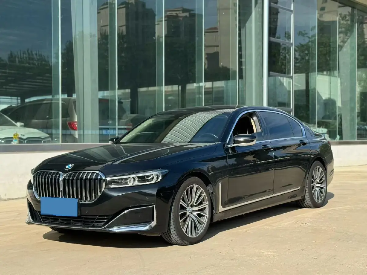 2021 BMW 7 Series 2.0T 265HP L4 8AT