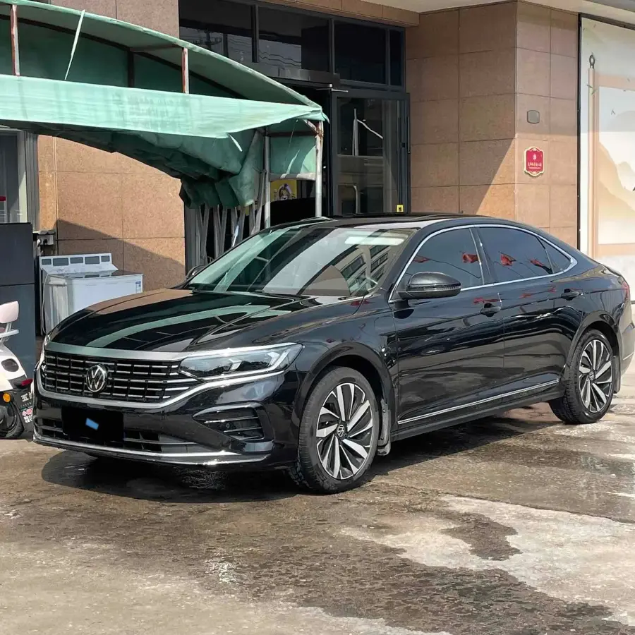 2023 Volkswagen Passat 2.0T 186HP L4 7DCT