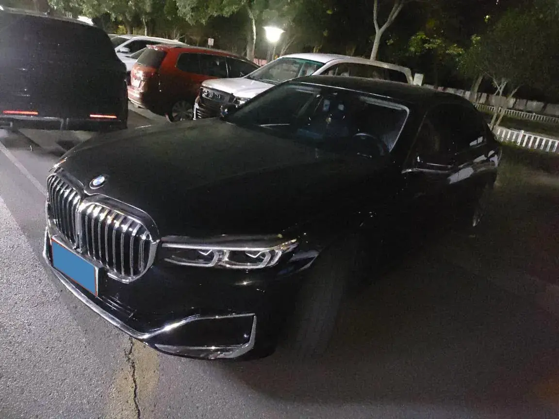 2019 BMW 7 Series 2.0T 265HP L4 8AT