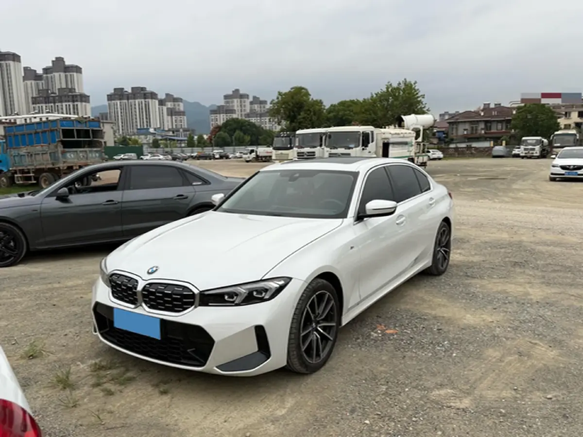 2024 BMW 3 Series 2.0T 184HP L4 8AT