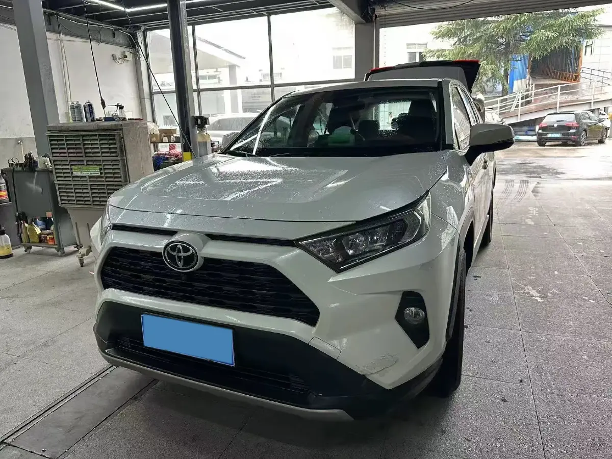 2021 Toyota RAV4 2.0L 171HP L4 CVT