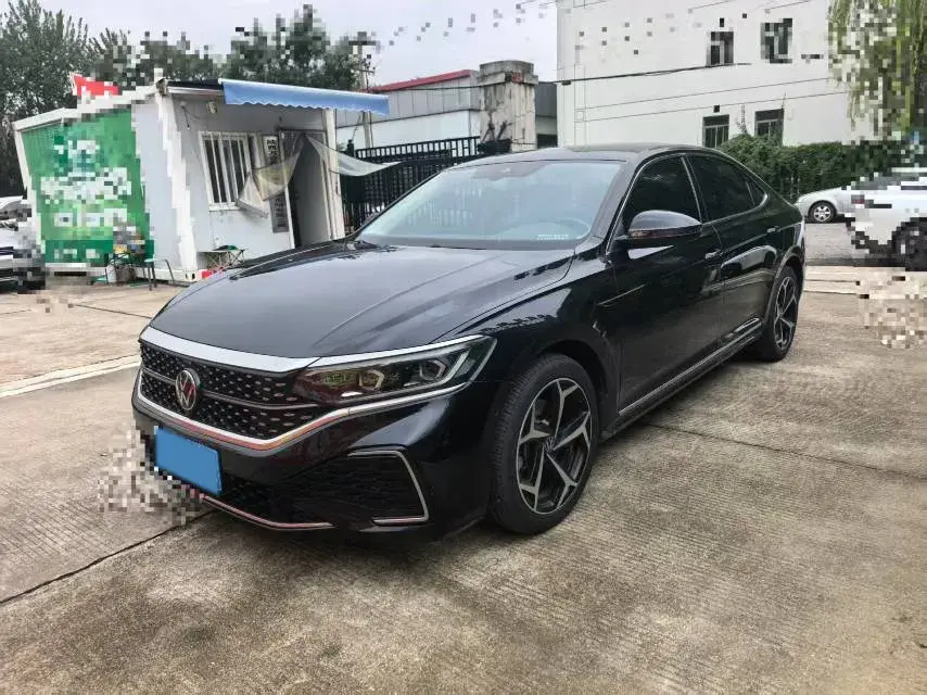 2023 Volkswagen Passat 2.0T 186HP L4 7DCT