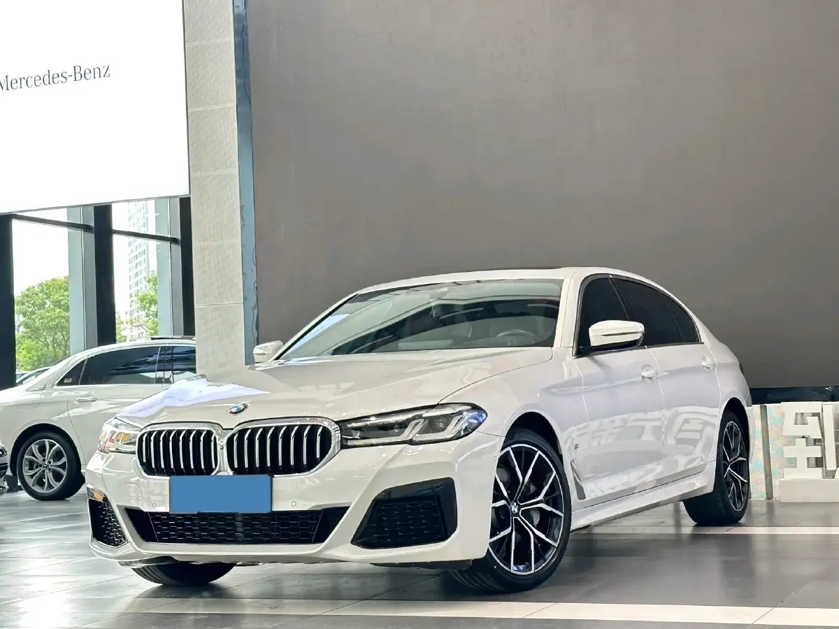 2021 BMW 5 Series 2.0T 252HP L4 8AT