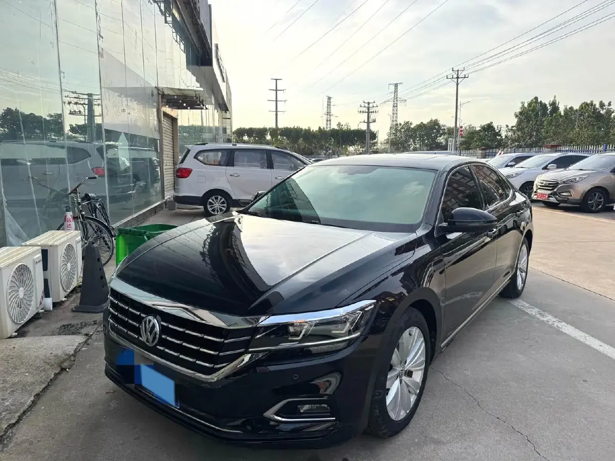 2020 Volkswagen Passat 2.0T 186HP L4 7DCT