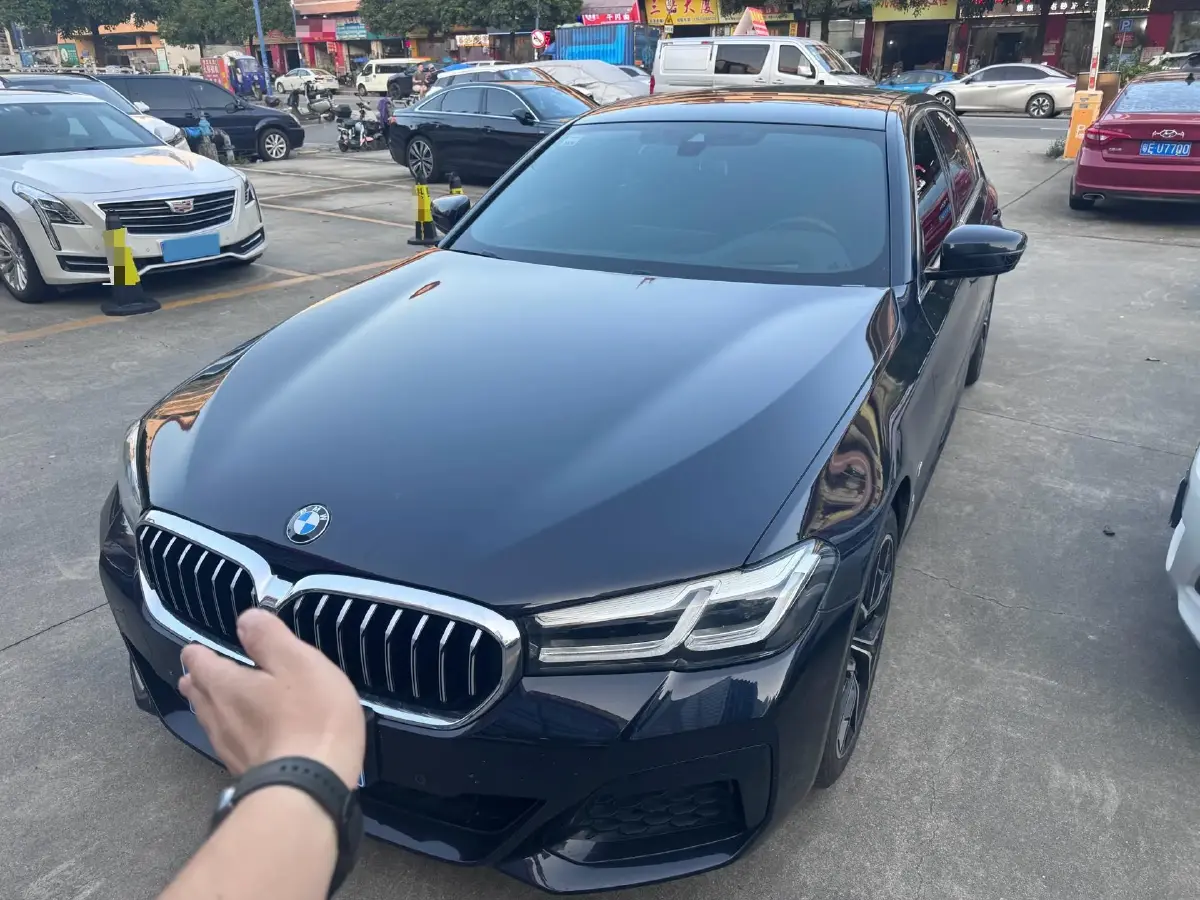 2022 BMW 5 Series 2.0T 252HP L4 8AT