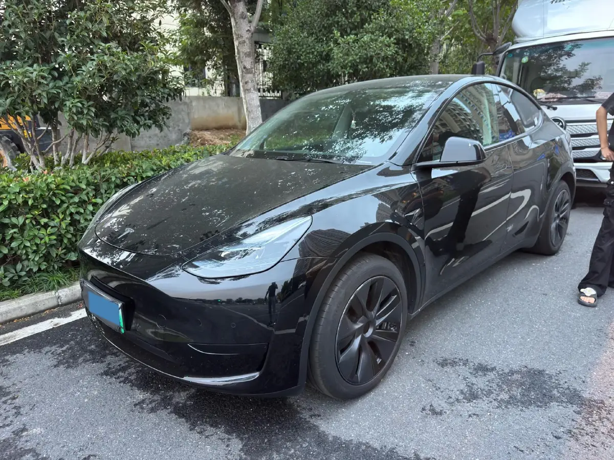 2023 Tesla Model Y BEV 60KWH