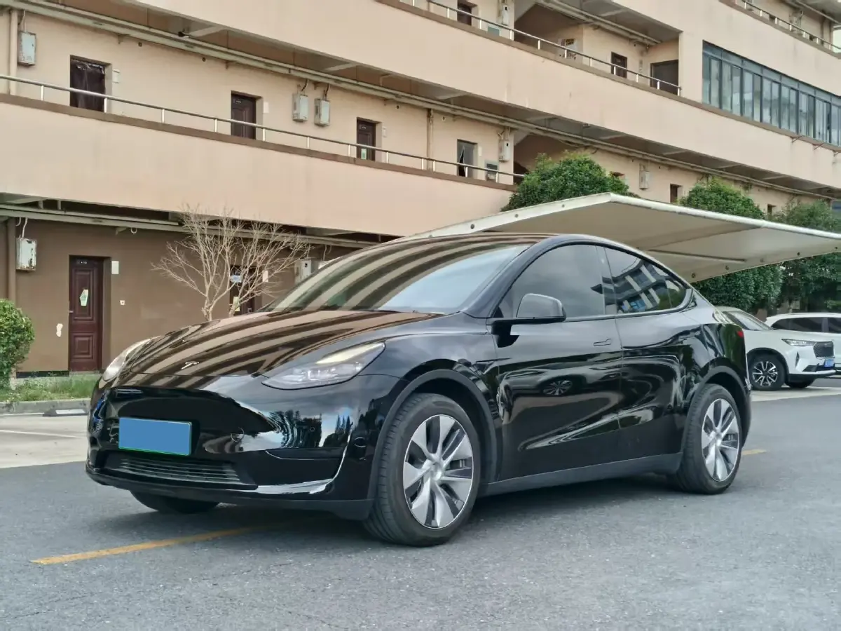 2022 Tesla Model Y BEV 60KWH