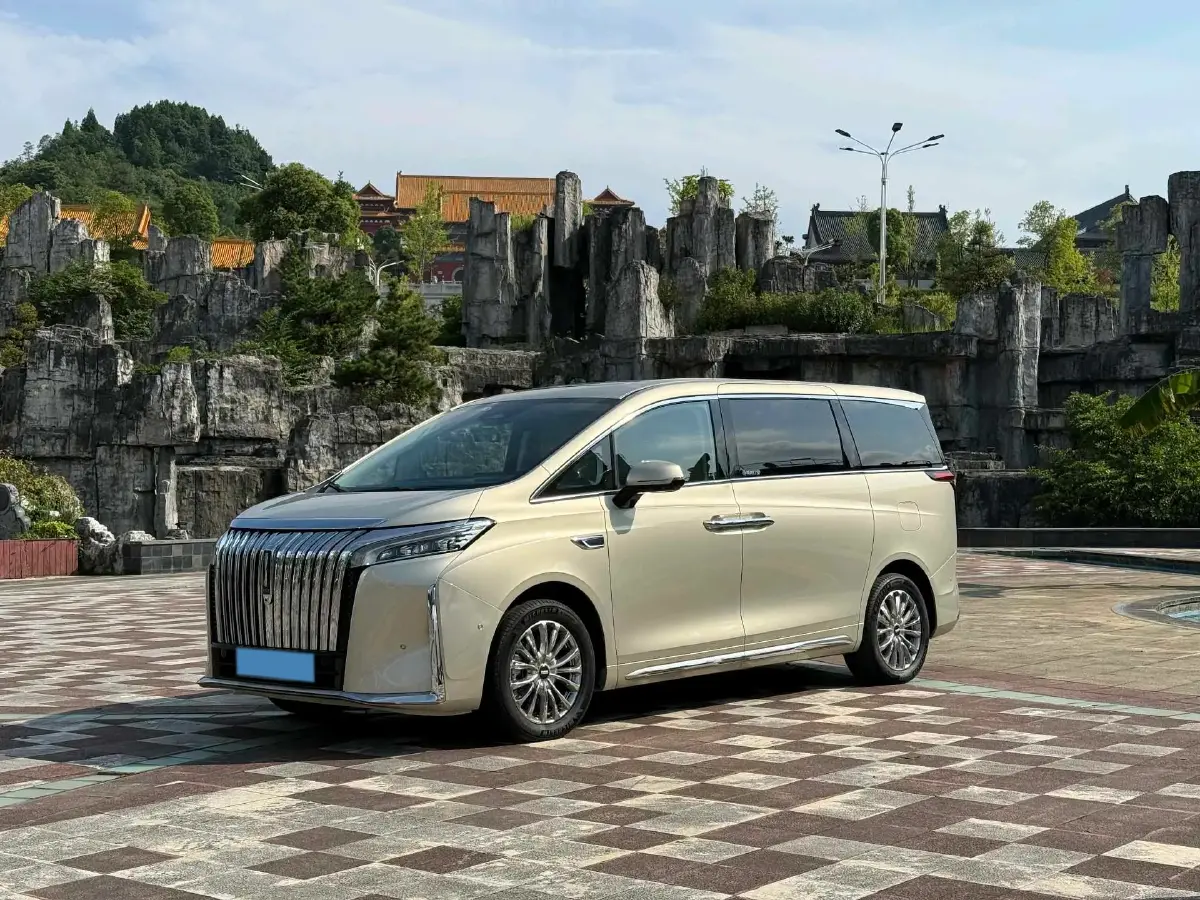 2024 HongQi HQ9 2.0T 163HP L4 1DHT PHEV 20.14KWH