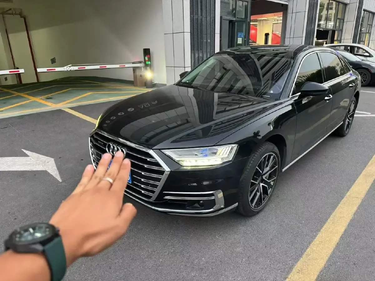 2021 Audi A8 3.0T 340HP V6 8AT