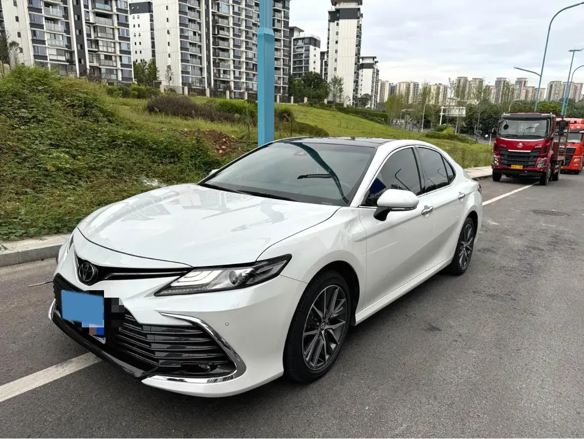 2021 Toyota Camry 2.5L 209HP L4 8AT