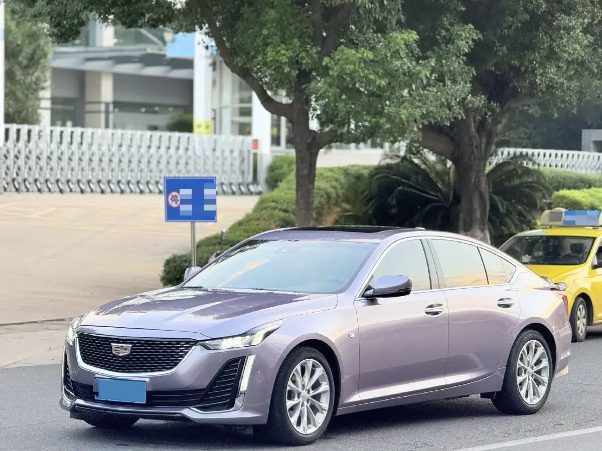 2021 Cadillac CT5 2.0T 237HP L4 10AT