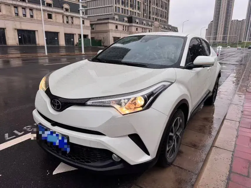 2018 Toyota C-HR 2.0L 171HP L4 CVT