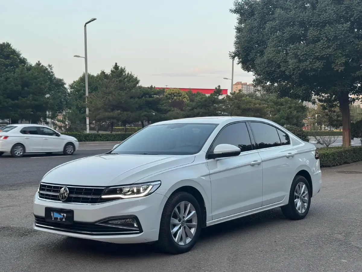 2020 Volkswagen Bora 1.5L 113HP L4 6AT