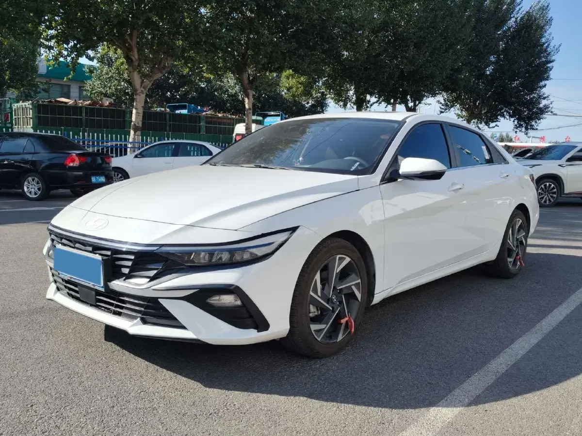 2023 Hyundai Elantra 1.5L 115HP L4 CVT