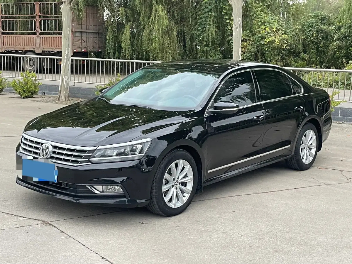 2017 Volkswagen Passat 1.8T 180HP L4 7DCT
