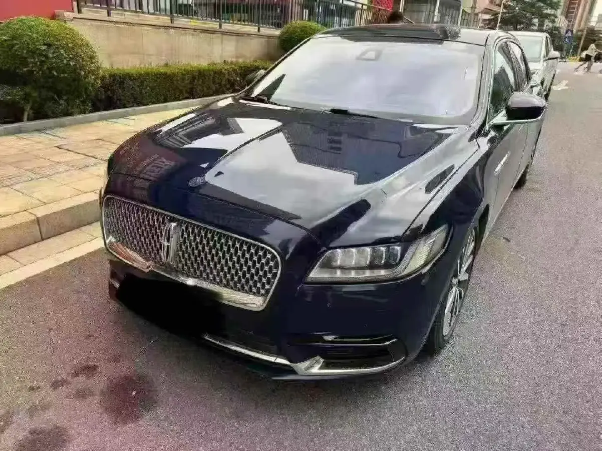2018 Lincoln Continental 2.0T 261HP L4 6AT