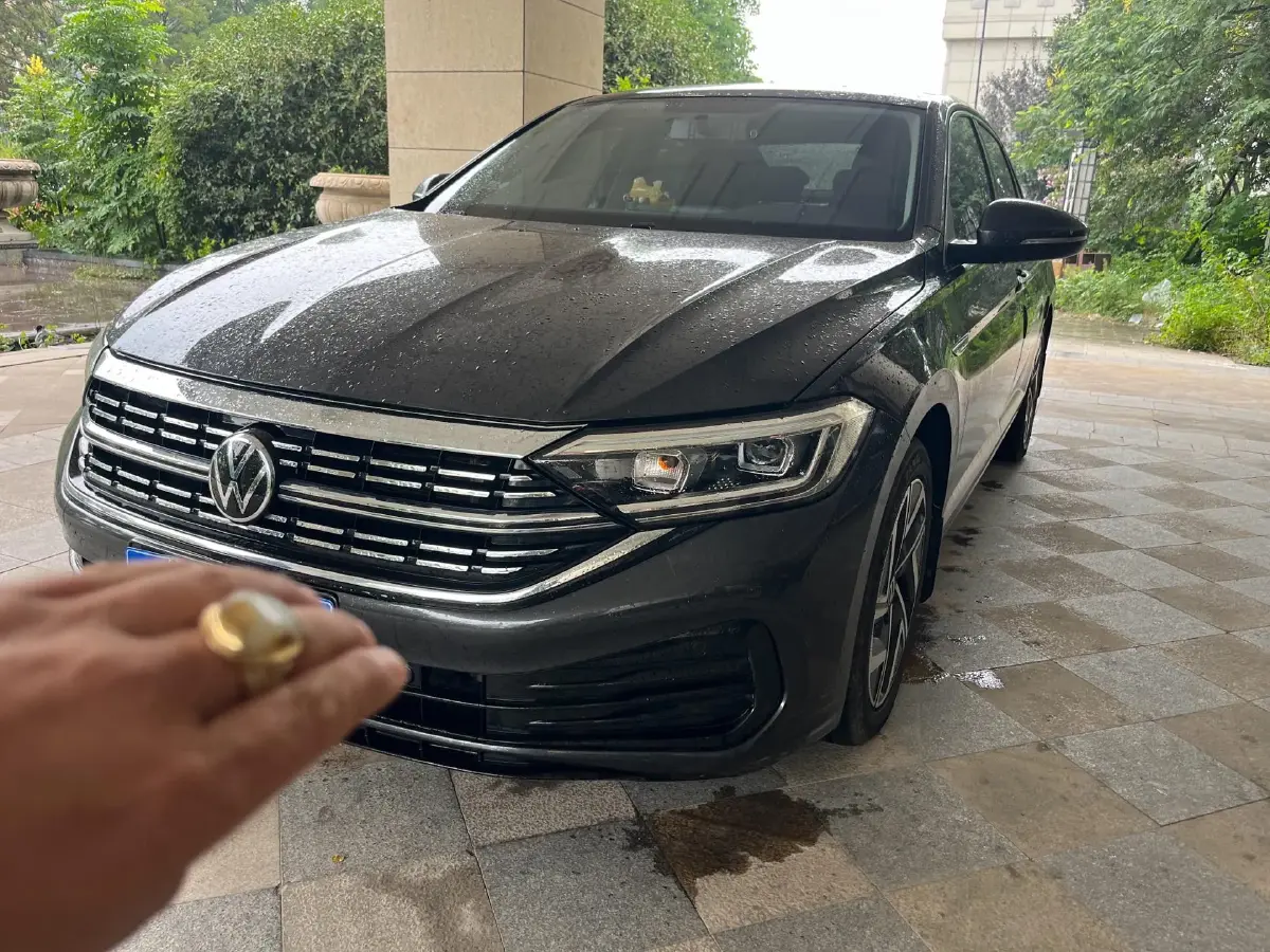 2022 Volkswagen Sagitar 1.4T 150HP L4 7DCT