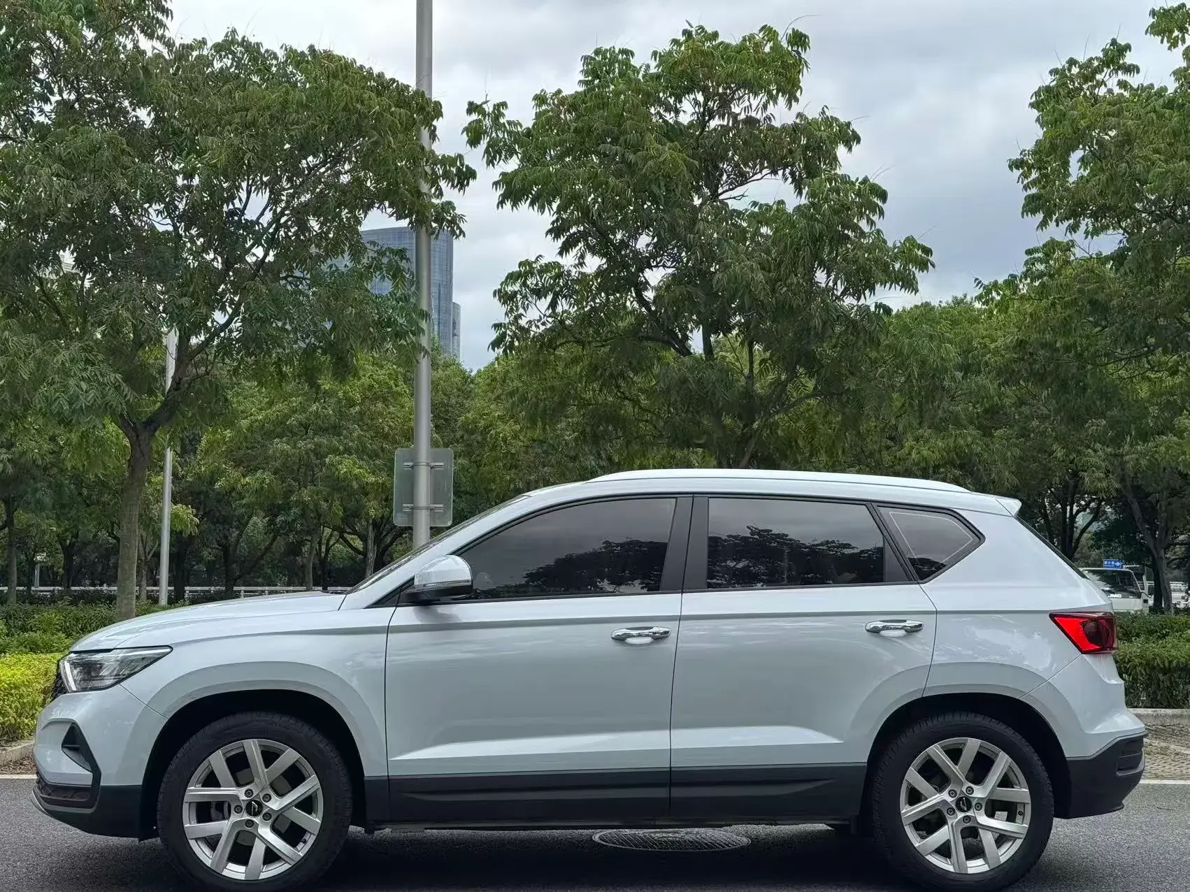 2019 JETTA VS5 thumbnail 2