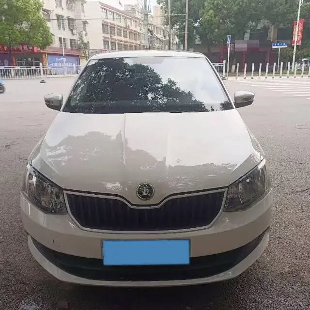 2017 SKODA FABIA thumbnail 2