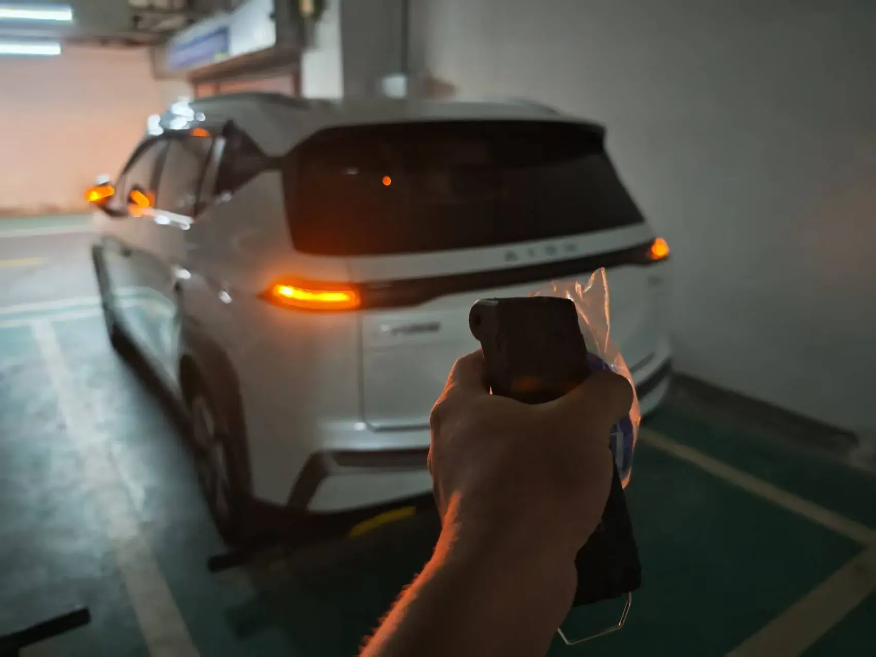 2023 AION Y thumbnail 4