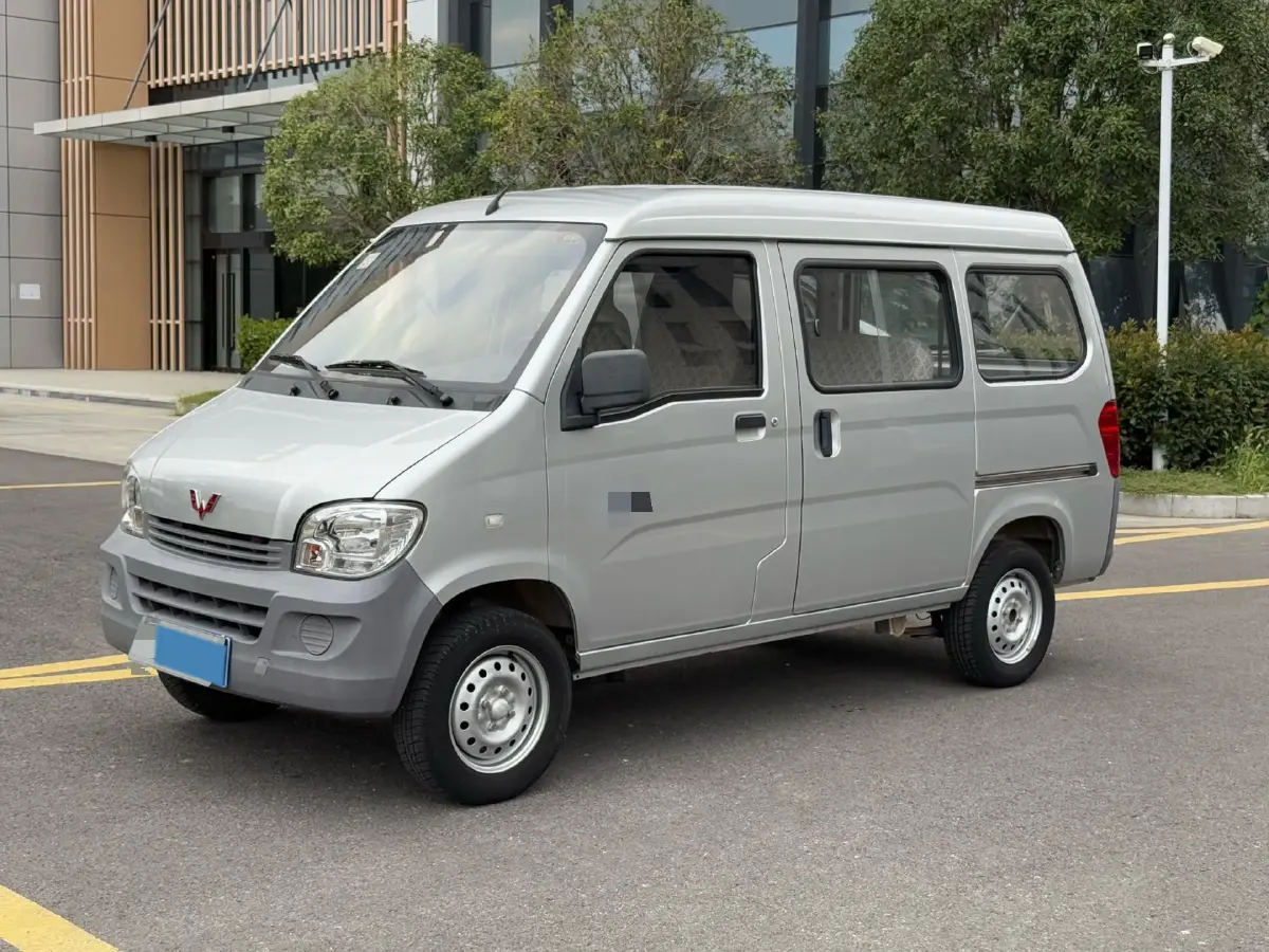 2020 WuLing ZhiGuang 1.2L 76HP L4 5MT