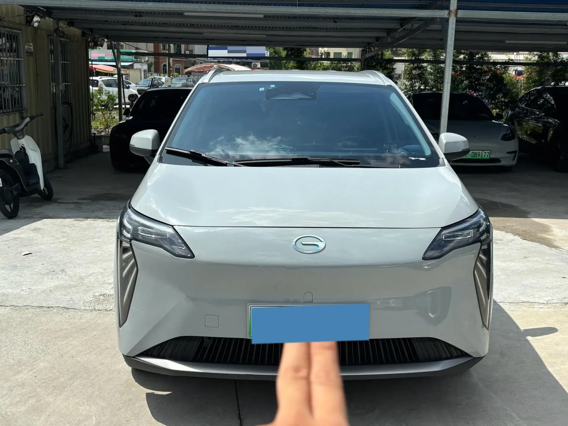 2023 AION Y thumbnail 2