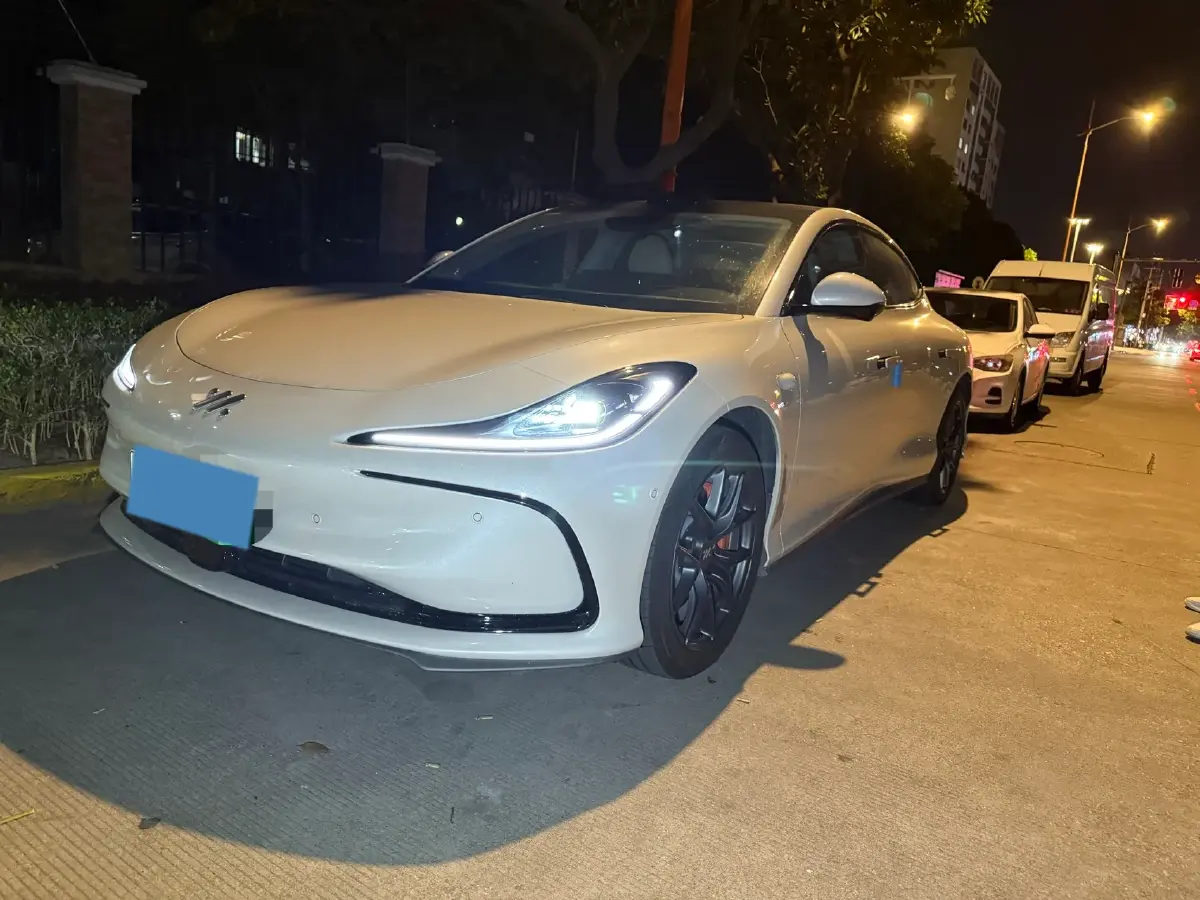 2024 IM L6 BEV 83KWH