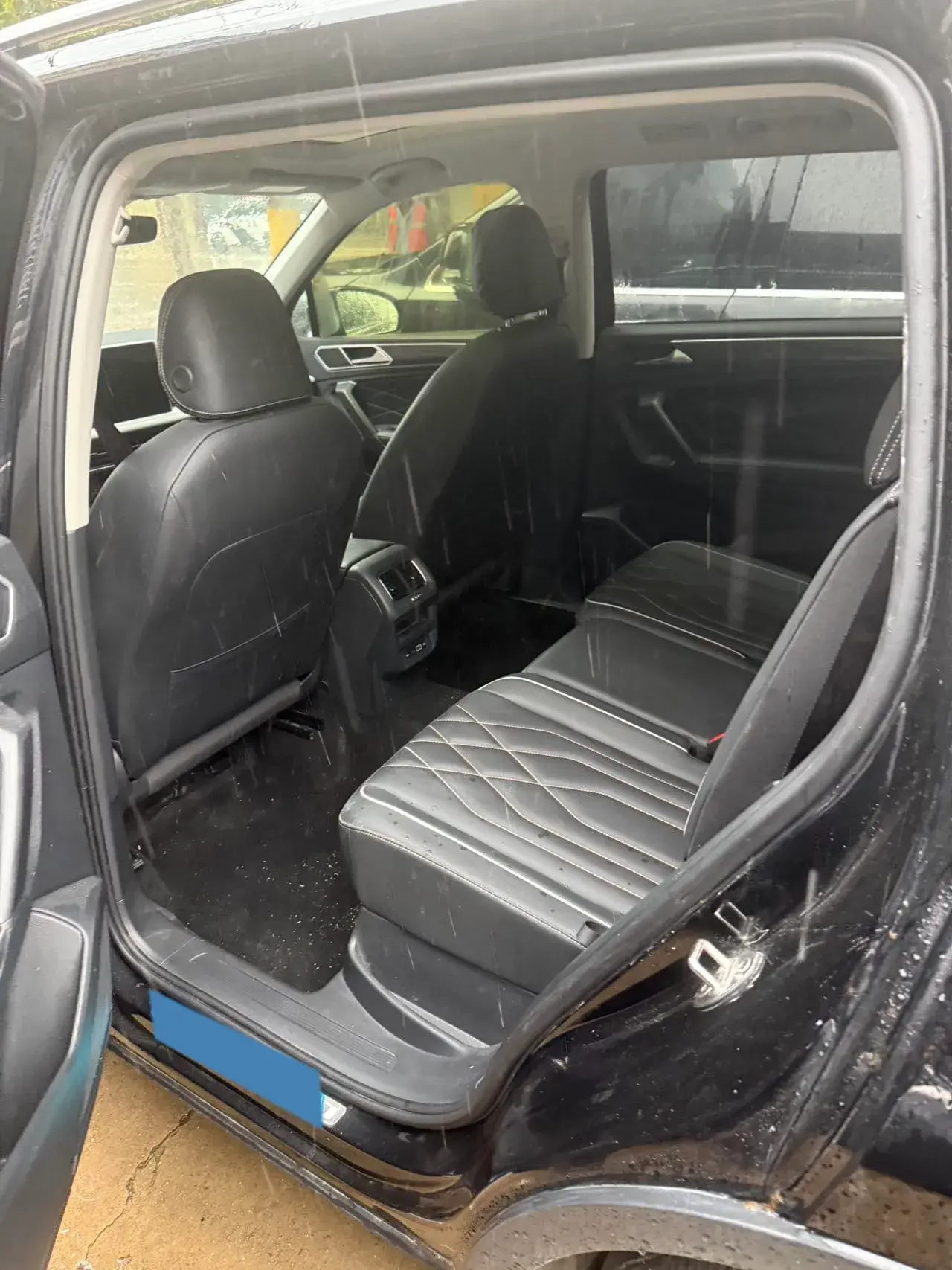 2024 VOLKSWAGEN TIGUAN thumbnail 4