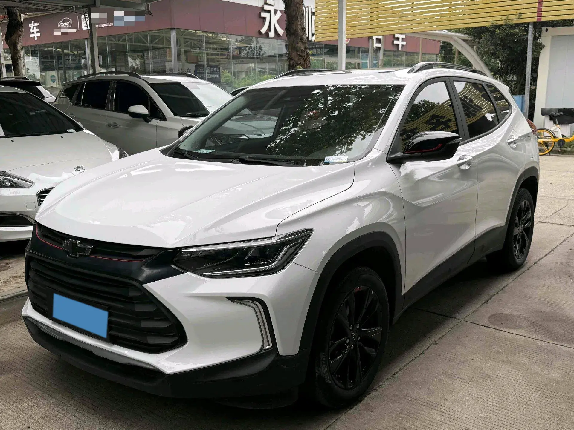 2019 CHEVROLET TRAX view 1