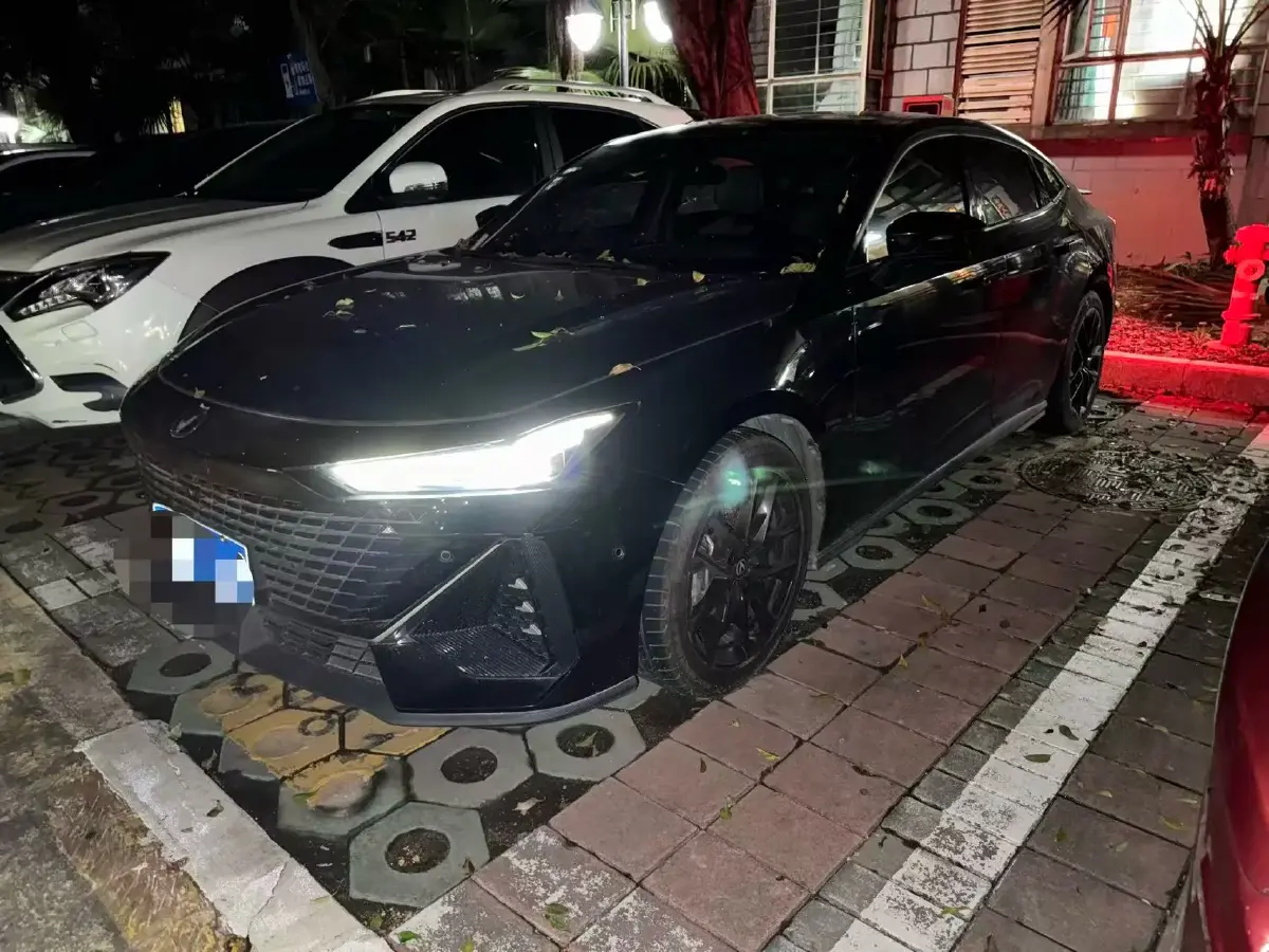 2022 ChangAn UNI-V 1.5T 188HP L4 7DCT