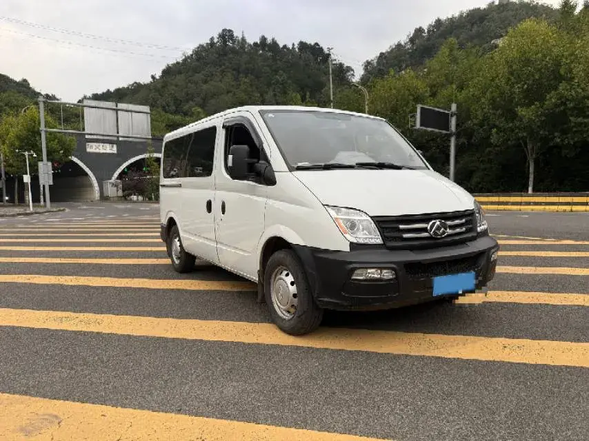 2013 MAXUS XINTU thumbnail 3