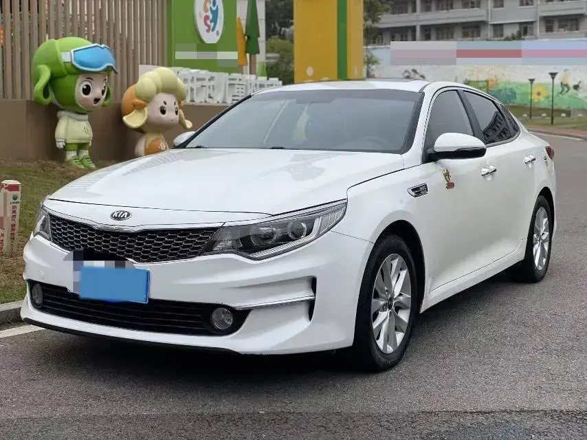 2016 KIA K5 view 1