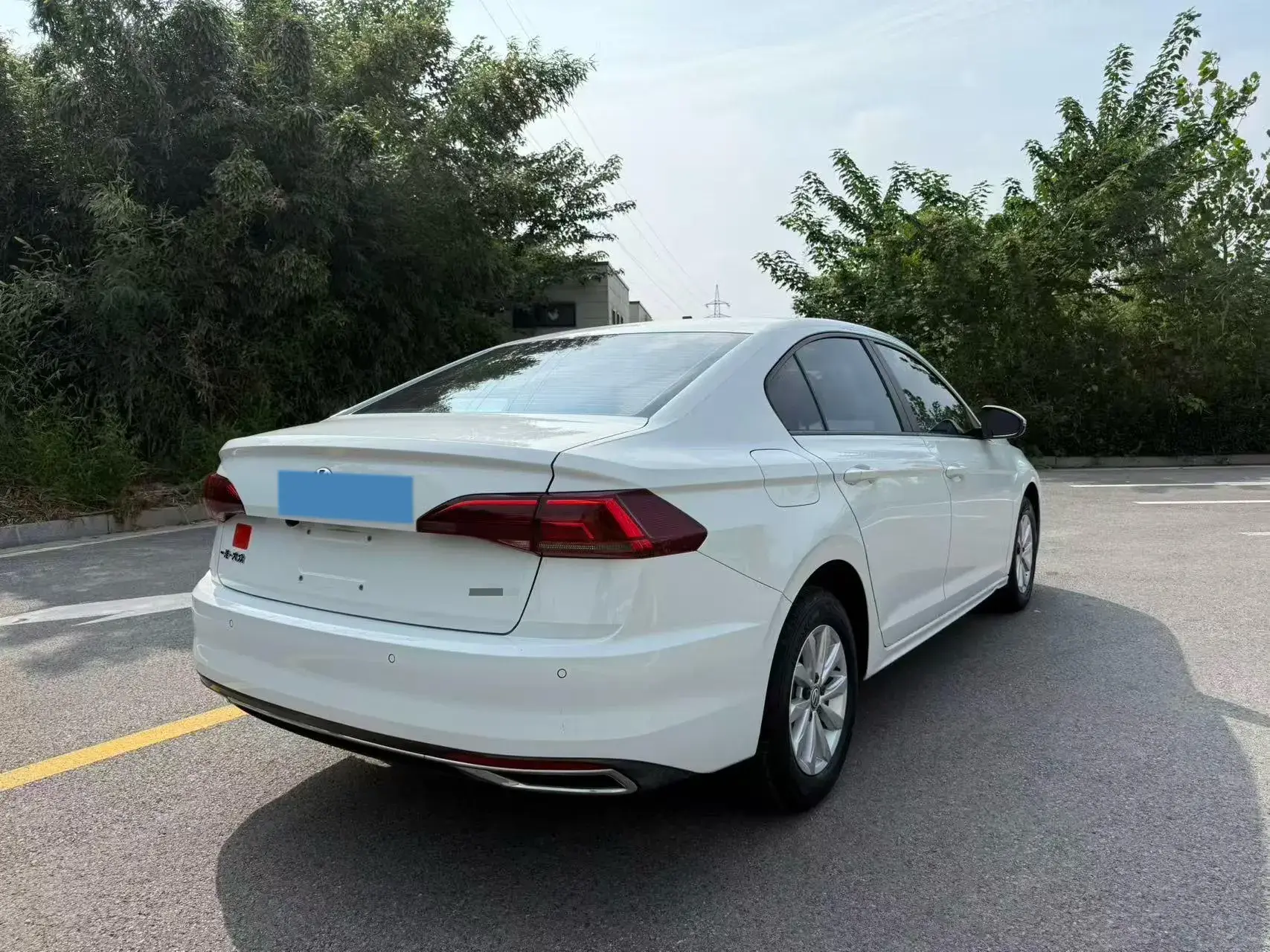 2019 VOLKSWAGEN BORA thumbnail 3