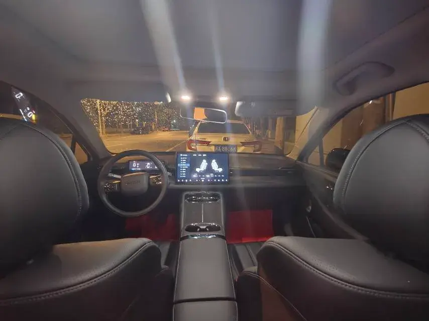 2025 AION AION thumbnail 3