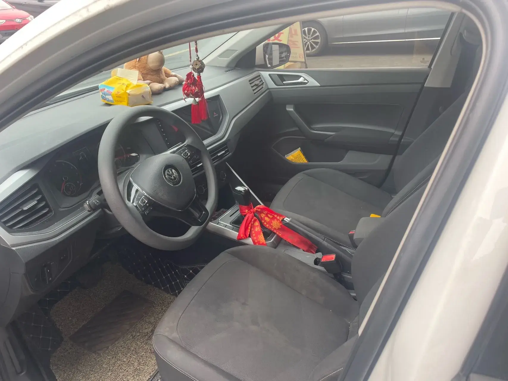 2019 VOLKSWAGEN POLO thumbnail 3