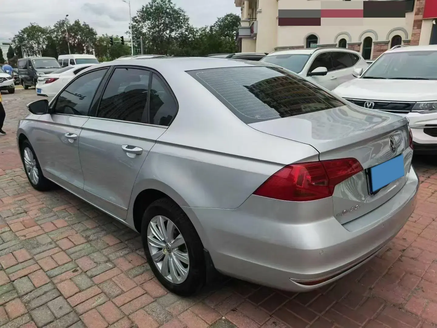 2018 VOLKSWAGEN BORA thumbnail 4