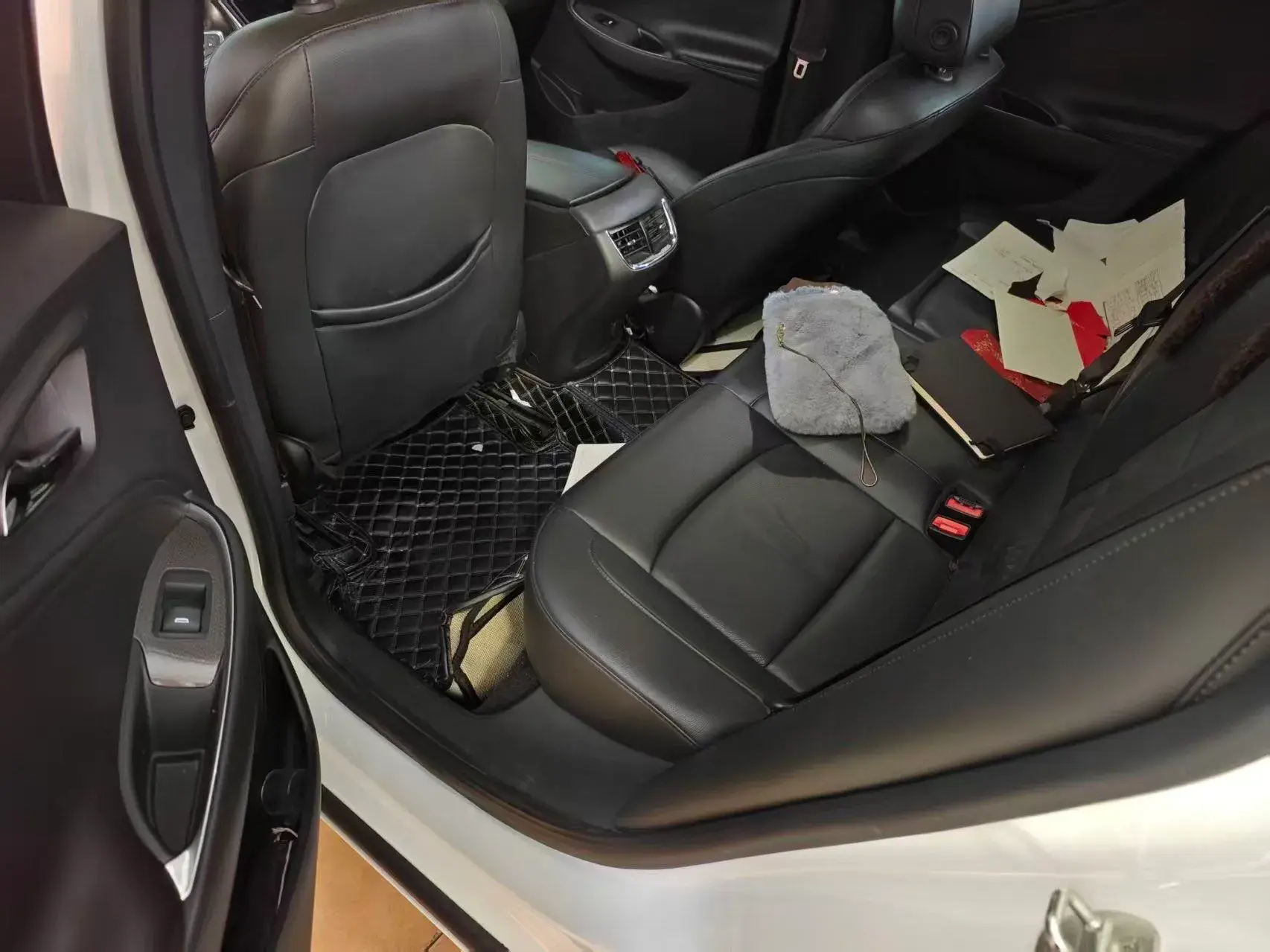 2019 CHEVROLET MALIBU thumbnail 4