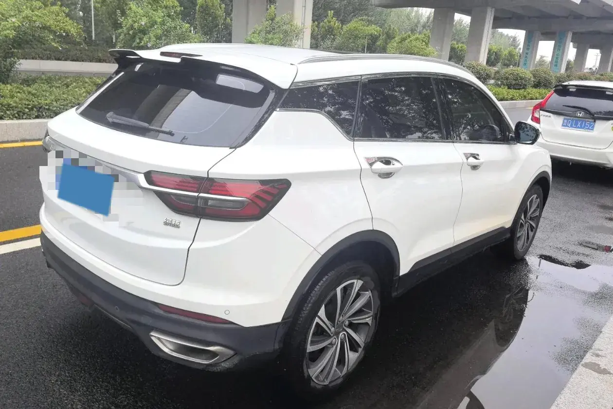 2019 GEELY COOLRAY thumbnail 2