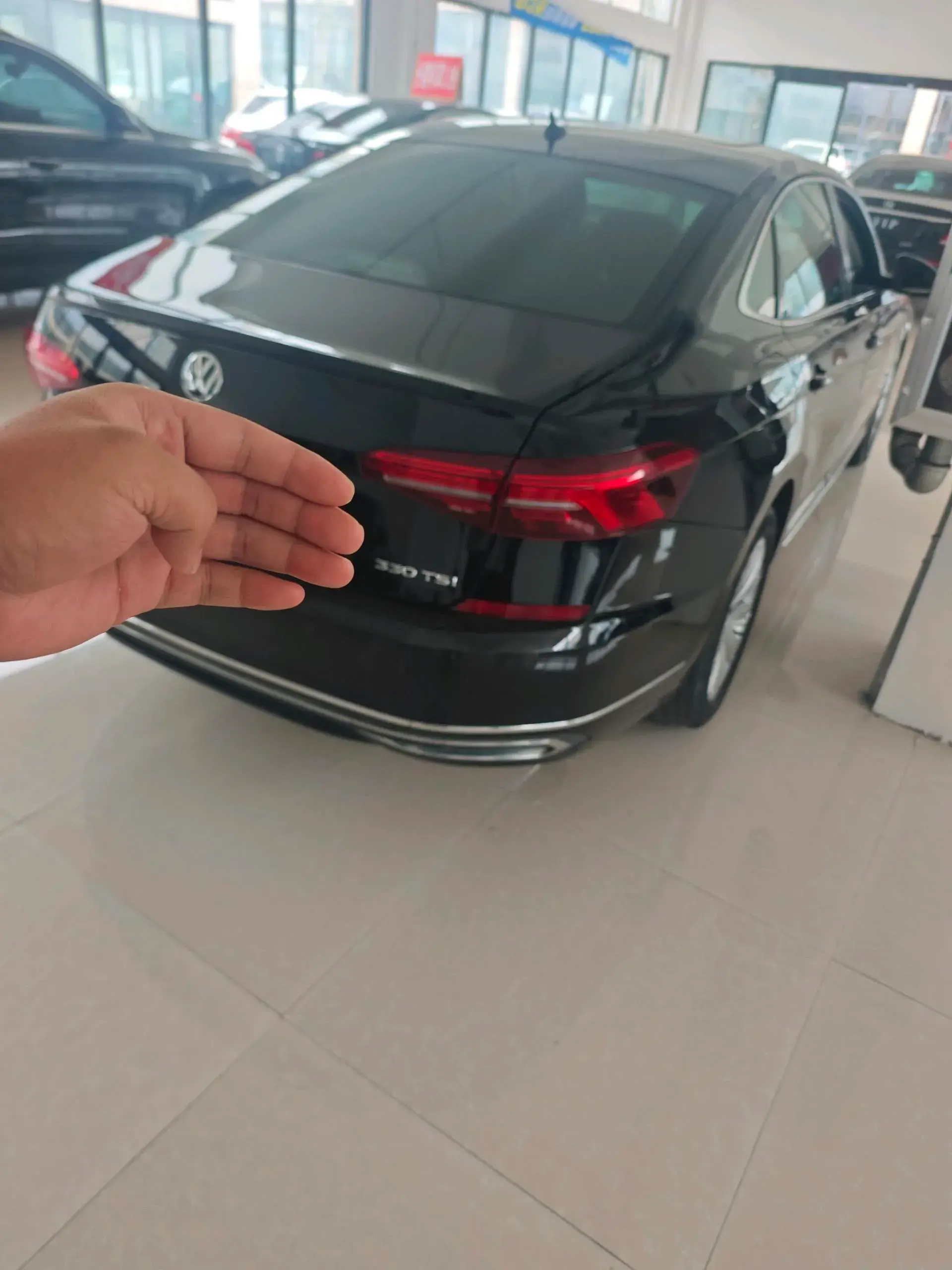 2019 VOLKSWAGEN PASSAT thumbnail 4