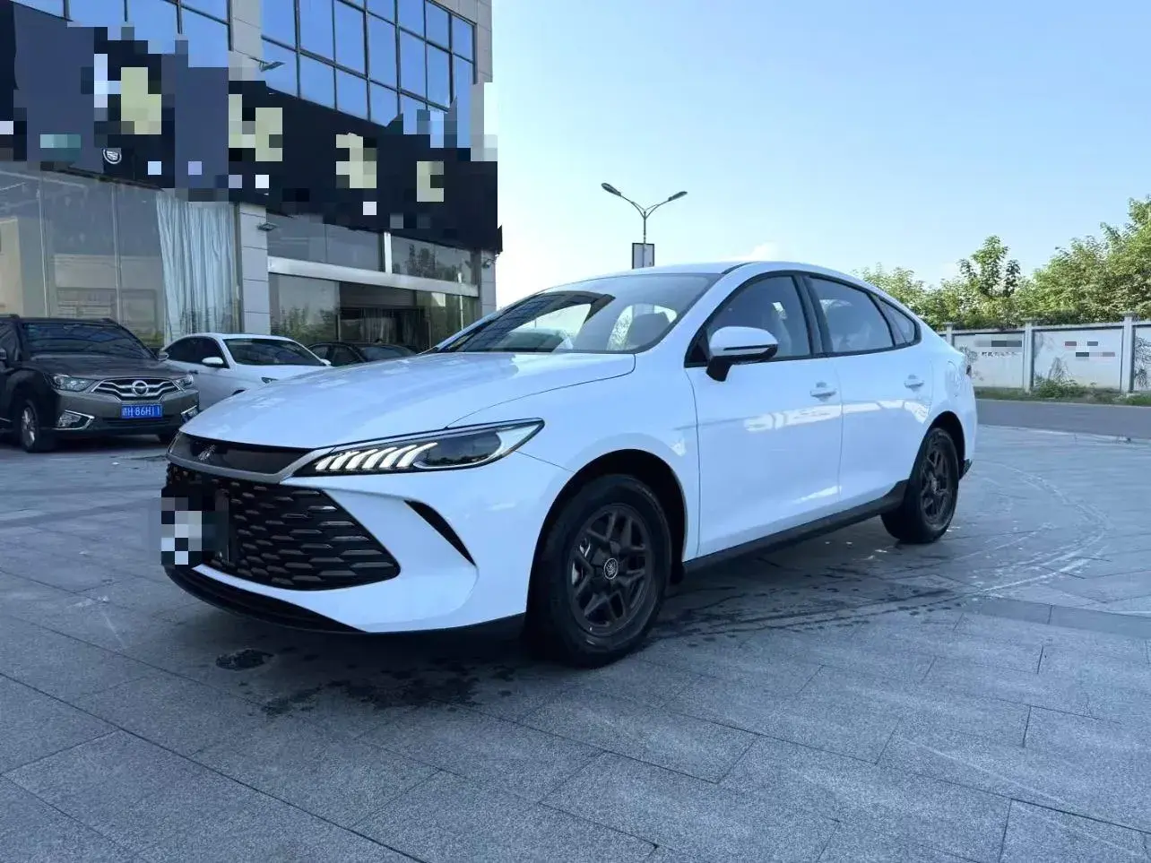 2025 BYD QIN view 1