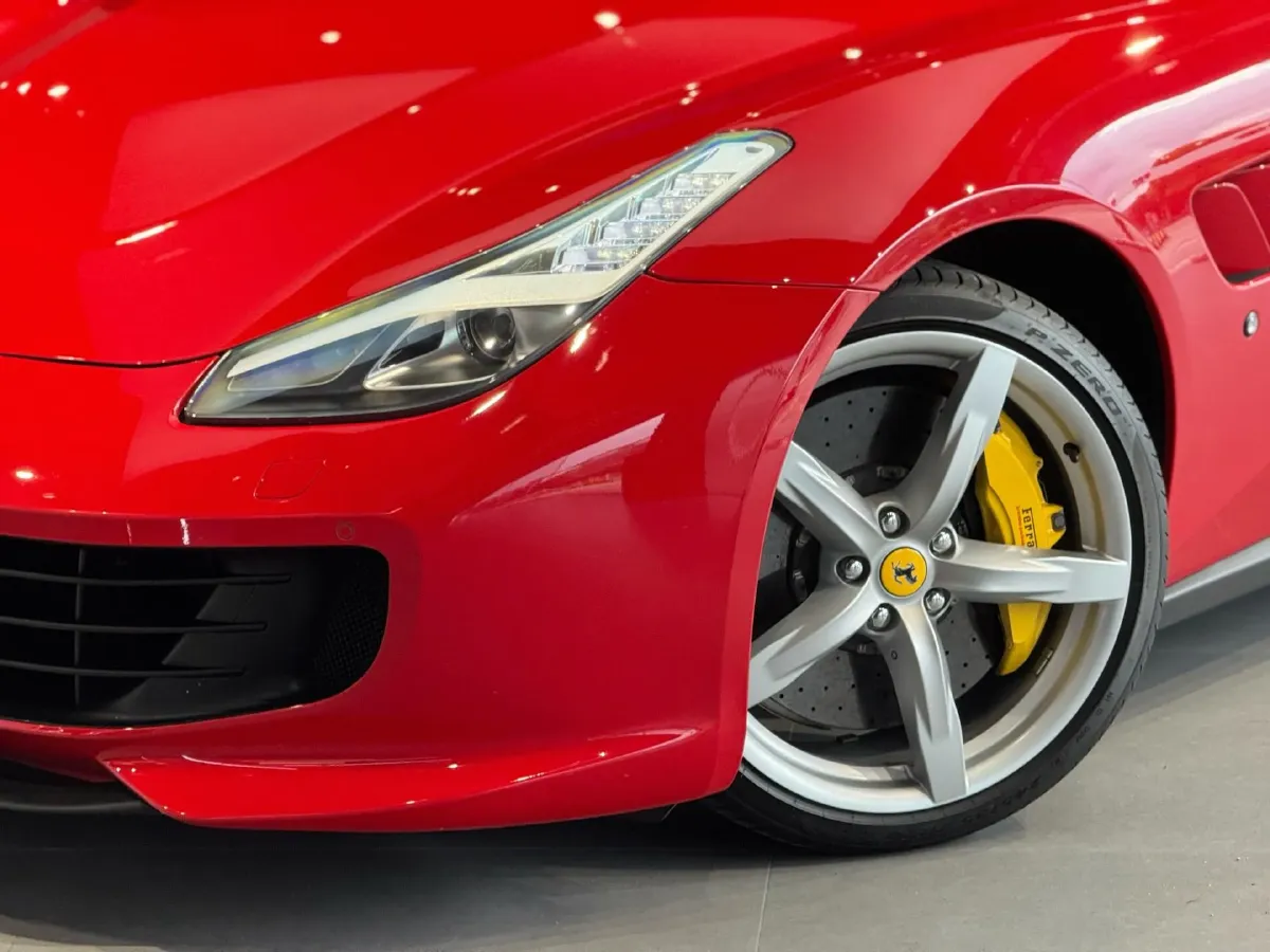 2017 Ferrari GTC4 Lusso 3.9T 609HP V8 7DCT,autocango,china used car exporter,china ev exporter,chinese used car exporter,chinese used ev exporter