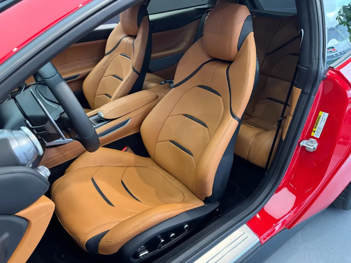 2017 Ferrari GTC4 Lusso 3.9T 609HP V8 7DCT,autocango,china used car exporter,china ev exporter,chinese used car exporter,chinese used ev exporter