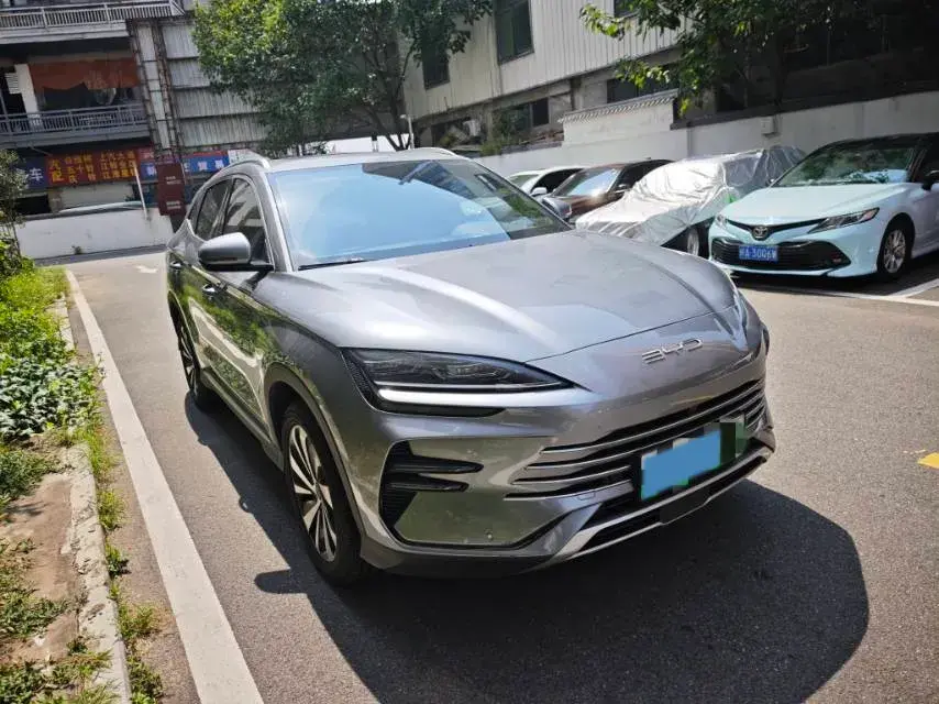 2024 BYD SONG thumbnail 3