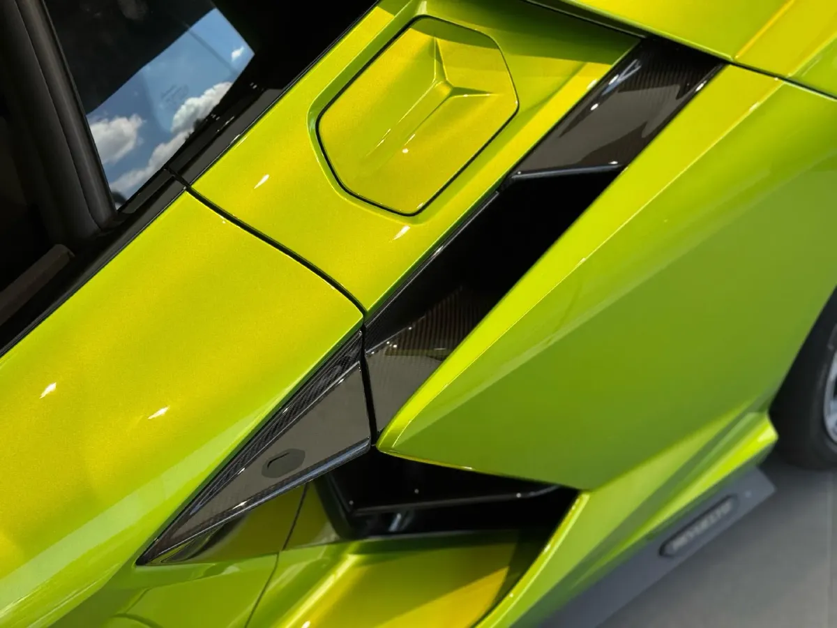 2023 Lamborghini Revuelto 6.5L 826HP V12 8DCT PHEV 3.8KWH,autocango,china used car exporter,china ev exporter,chinese used car exporter,chinese used ev exporter