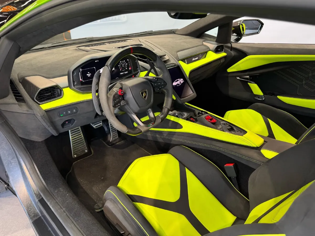 2023 Lamborghini Revuelto 6.5L 826HP V12 8DCT PHEV 3.8KWH,autocango,china used car exporter,china ev exporter,chinese used car exporter,chinese used ev exporter